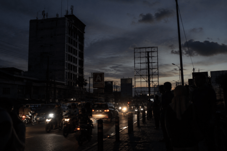 Blackout Sumatera Ungkap Rapuhnya Infrastruktur Publik dan Sistem Kelistrikan Nasional