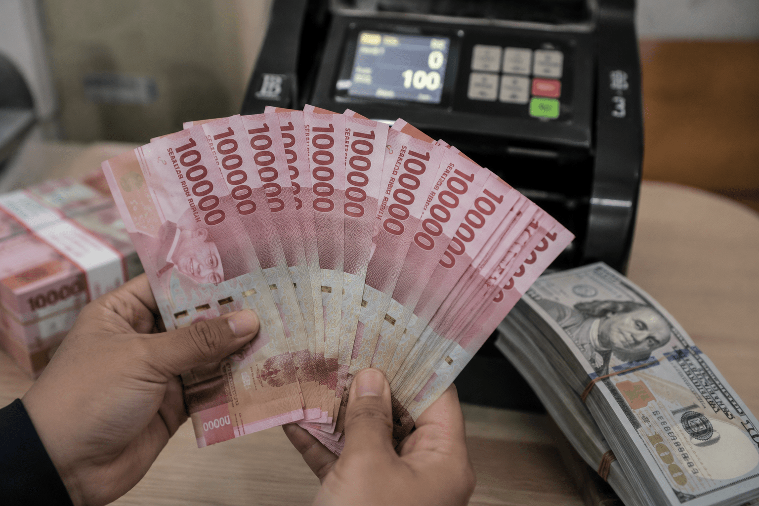 Purbaya Sebut Prediksi Rupiah Tembus Rp17.800 per Dolar AS Tidak Rasional