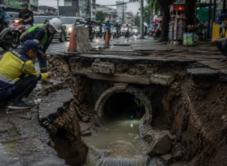 Penyebab Jalan Amblas di Lenteng Agung Terungkap, Saluran Air di Bawah Jalan Rusak