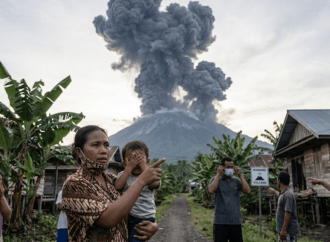 Gunung Dukono Erupsi Dua Kali Hari Ini, Abu Capai 2.700 Meter
