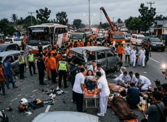 Kecelakaan Beruntun di Padang Tewaskan 4 Orang dan Lukai 10 Korban