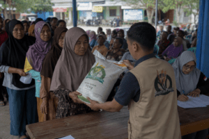 Prabowo Lanjutkan Program Bansos Beras 10 Kg, Menjangkau 33 Juta Warga di Seluruh Indonesia