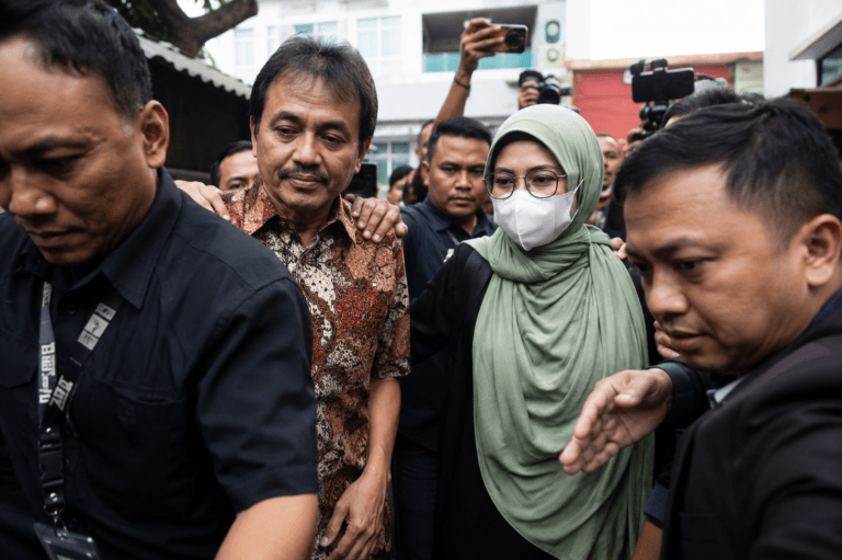Roy Suryo dan dr. Tifa Dikabarkan Ditangkap, Polda Metro Jaya Belum Beri Keterangan Resmi