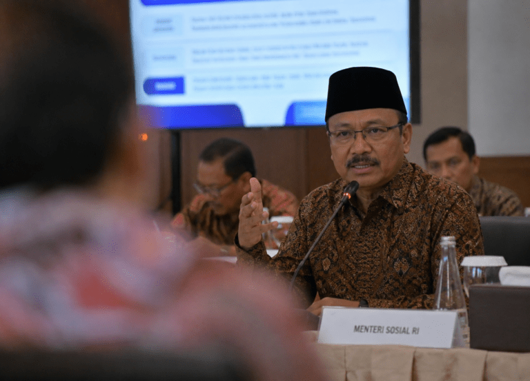 Mensos Ungkap Rencana Penyaluran Bansos Lewat Kopdes Merah Putih