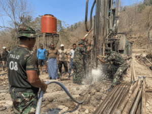 TNI AD Bor Hingga 180 Meter Karena Krisis Air Bersih