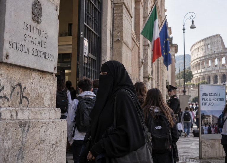 Italia Akan Lakukan Kebijakan Baru di Sekolah
